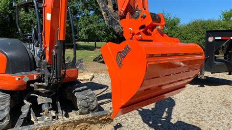 kubota mini digger bucket